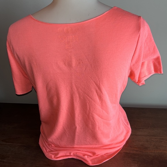 Perfect Tee Size Medium EUC - Picture 3 of 5